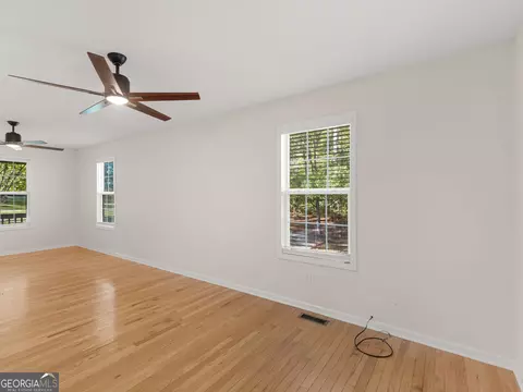 Living - 462 Ingram Rd, Barnesville, GA 30204 photo 1 of 7