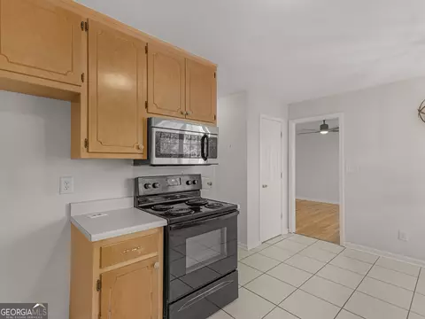 Kitchen - 462 Ingram Rd, Barnesville, GA 30204 photo 2 of 5
