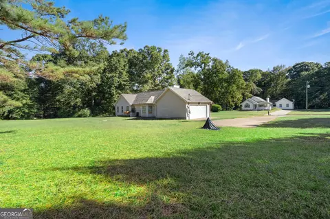 Exterior - 167 Morningside Dr, Jackson, GA 30233 photo 5 of 9