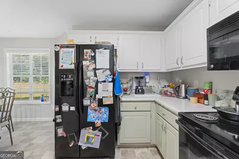 Kitchen - 167 Morningside Dr, Jackson, GA 30233 photo 2 of 2