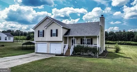 Exterior - 137 Stonebrooke Dr, Colbert, GA 30628 photo 1 of 7