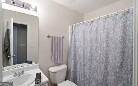 Bath - 137 Stonebrooke Dr, Colbert, GA 30628 photo 5 of 5
