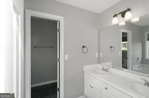 Entry Way - 137 Stonebrooke Dr, Colbert, GA 30628 photo 1 of 3