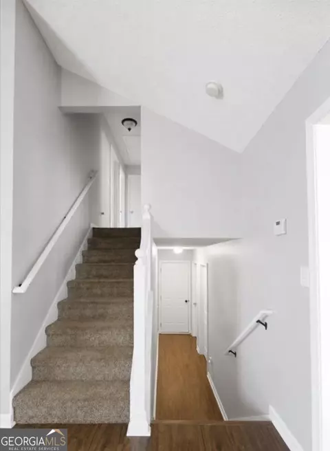 Entry Way - 137 Stonebrooke Dr, Colbert, GA 30628 photo 2 of 3