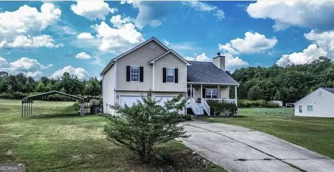Exterior - 137 Stonebrooke Dr, Colbert, GA 30628 photo 2 of 7