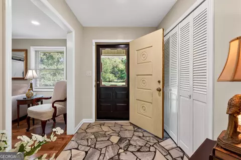 Entry Way - 6204 Davis Rd, Macon, GA 31217 photo 2 of 2