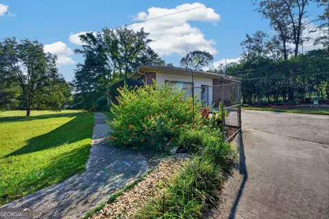 Exterior - 6204 Davis Rd, Macon, GA 31217 photo 6 of 13