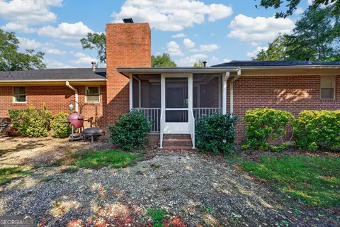 Exterior - 6204 Davis Rd, Macon, GA 31217 photo 5 of 13