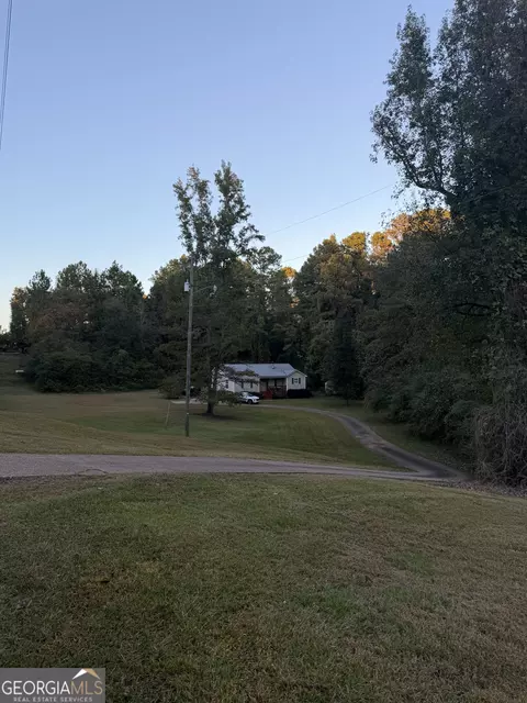 Exterior - 3550 W Point Rd, Lagrange, GA 30240 photo 2 of 5