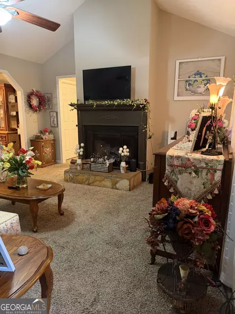 Living - 3550 W Point Rd, Lagrange, GA 30240 photo 1 of 1