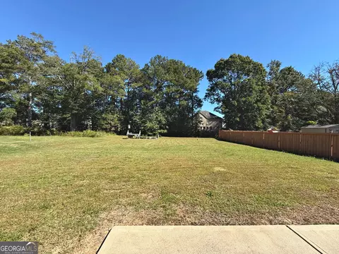 Exterior - 5640 Laney Dr, Rex, GA 30273 photo 6 of 6