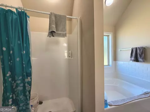 Bath - 5640 Laney Dr, Rex, GA 30273 photo 3 of 3