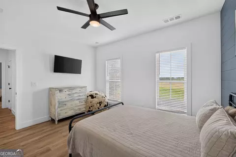 Bedroom - 1475 Storey Ln, Jefferson, GA 30549 photo 4 of 13