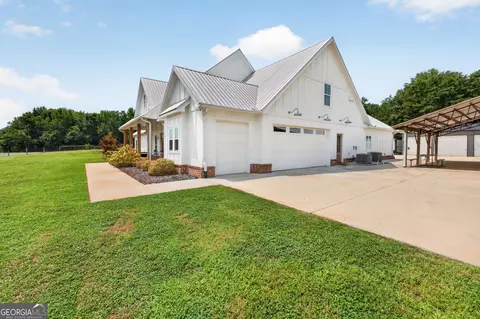 Exterior - 1475 Storey Ln, Jefferson, GA 30549 photo 7 of 22