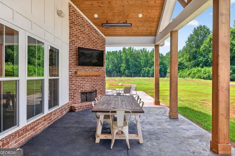 Exterior - 1475 Storey Ln, Jefferson, GA 30549 photo 15 of 22