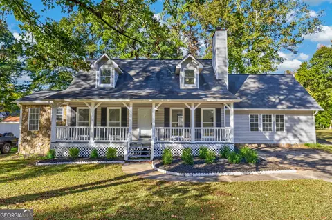 15 Pine Grove Cir, Newnan, GA 30263