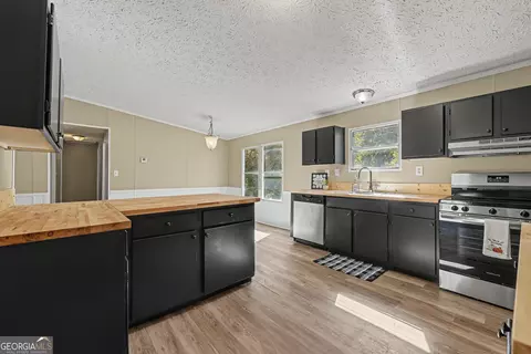 Kitchen - 149 Pine Ridge Pl, Nicholson, GA 30565 photo 1 of 2