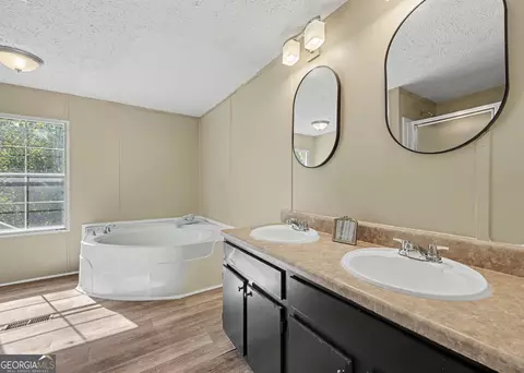 Bath - 149 Pine Ridge Pl, Nicholson, GA 30565 photo 1 of 1
