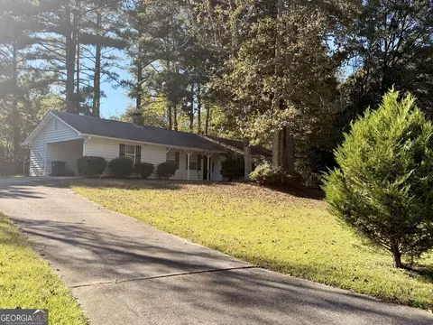 3465 Stallion Ct, Powder Springs, GA 30127