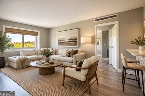 2285 Peachtree Rd #802, Atlanta, GA 30309