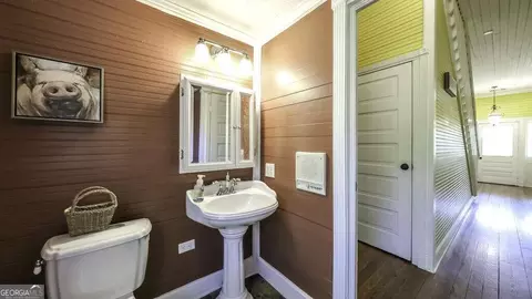 Entry Way - 1035 W Ferry Rd, Franklin, GA 30217 photo 5 of 6