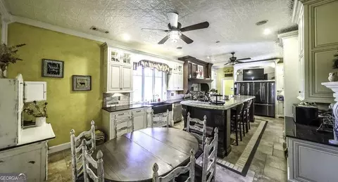 Kitchen - 1035 W Ferry Rd, Franklin, GA 30217 photo 3 of 8