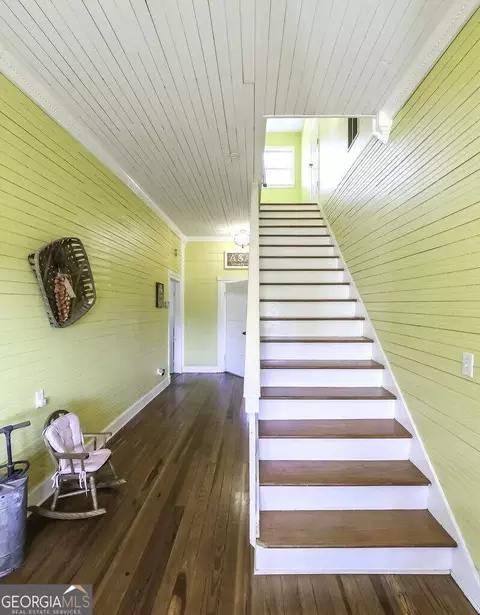 Entry Way - 1035 W Ferry Rd, Franklin, GA 30217 photo 2 of 6