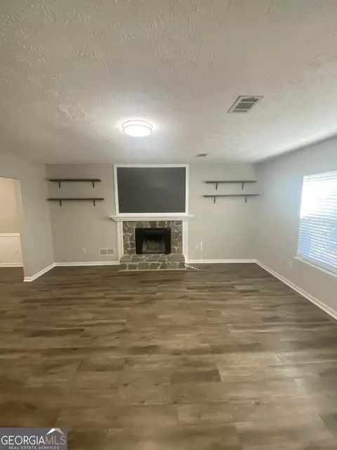 Living - 2839 E Mount Tabor Cir, Duluth, GA 30096 photo 1 of 3