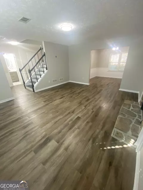 Living - 2839 E Mount Tabor Cir, Duluth, GA 30096 photo 3 of 3