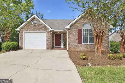 126 Green Tree Dr, Newnan, GA 30265
