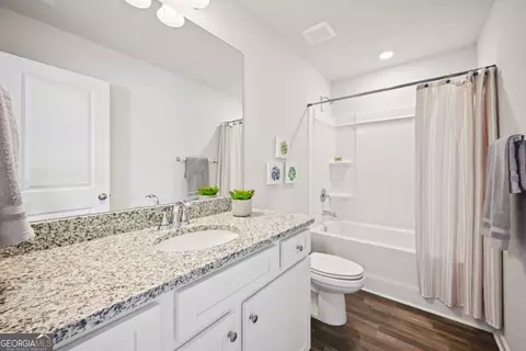 Bath - 1505 Barlow Rd, Lithonia, GA 30058 photo 1 of 1