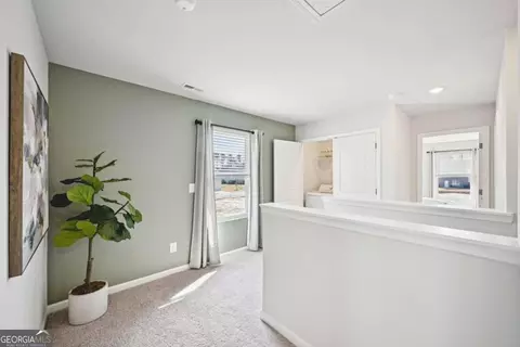 Entry Way - 1505 Barlow Rd, Lithonia, GA 30058 photo 7 of 10