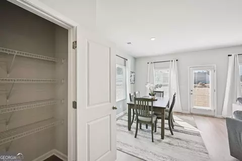 Entry Way - 1505 Barlow Rd, Lithonia, GA 30058 photo 4 of 10