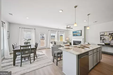 Entry Way - 1505 Barlow Rd, Lithonia, GA 30058 photo 3 of 10