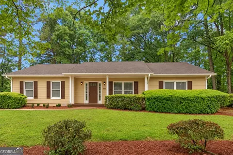 100 Kim Trl, Stockbridge, GA 30281