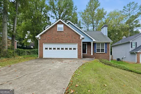 523 Horseshoe Cir, Stockbridge, GA 30281