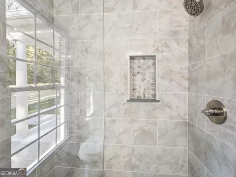 Bath - 19 Sims Rd, Winder, GA 30680 photo 7 of 10