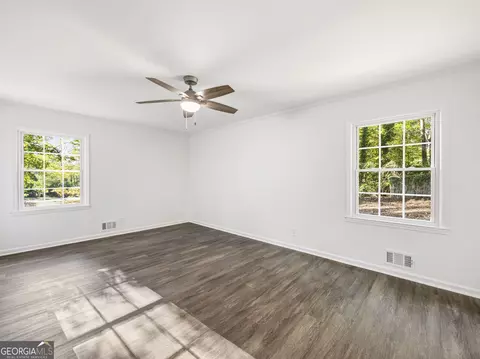 Living - 19 Sims Rd, Winder, GA 30680 photo 8 of 8