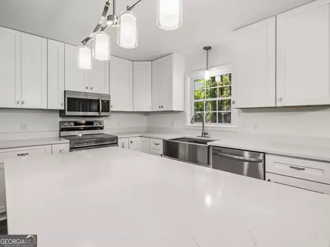 Kitchen - 19 Sims Rd, Winder, GA 30680 photo 2 of 6