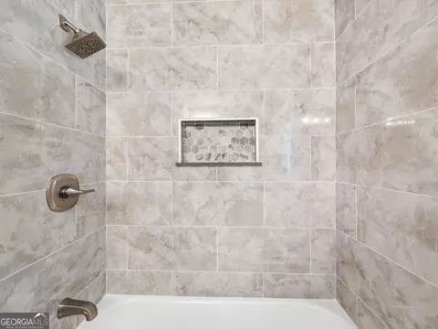Bath - 19 Sims Rd, Winder, GA 30680 photo 4 of 10