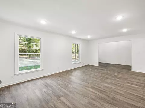 Living - 19 Sims Rd, Winder, GA 30680 photo 5 of 8