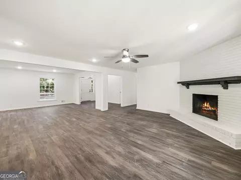 Living - 19 Sims Rd, Winder, GA 30680 photo 7 of 8