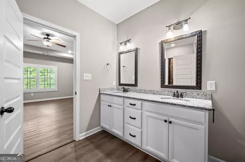 Entry Way - 171 Arrow Point Rd, Jackson, GA 30233 photo 5 of 7
