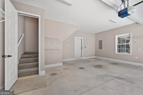 Entry Way - 171 Arrow Point Rd, Jackson, GA 30233 photo 6 of 7