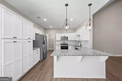 Kitchen - 171 Arrow Point Rd, Jackson, GA 30233 photo 1 of 5