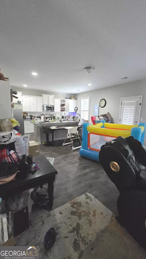 Entry Way - 180 Ascott Trce, Covington, GA 30016 photo 1 of 3