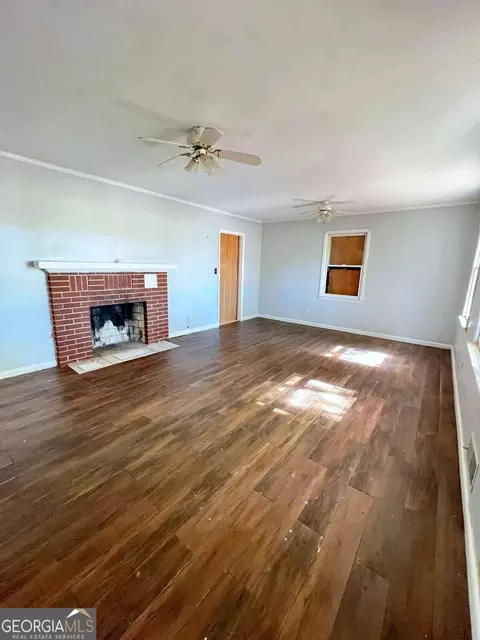 Living - 970 Diamond Hill Colbert Rd, Colbert, GA 30628 photo 3 of 3