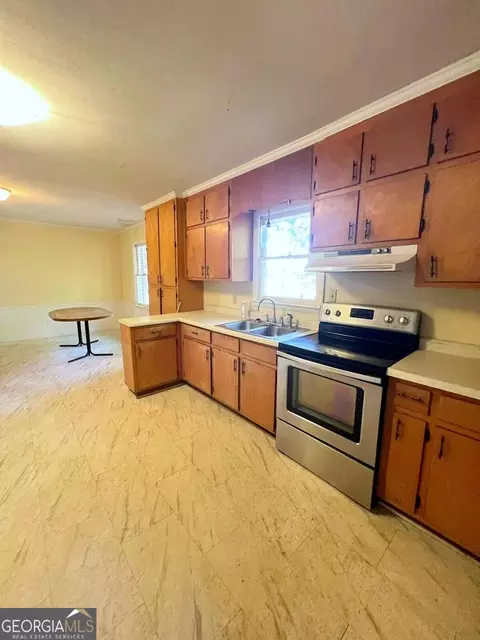 Kitchen - 970 Diamond Hill Colbert Rd, Colbert, GA 30628 photo 1 of 2