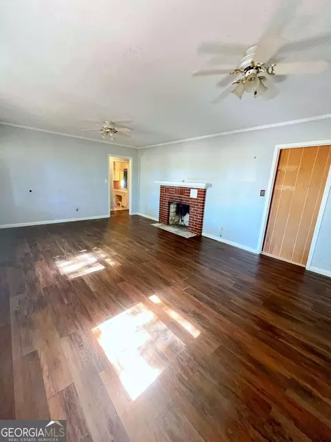 Living - 970 Diamond Hill Colbert Rd, Colbert, GA 30628 photo 1 of 3