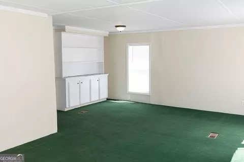 Living - 1818 Cannonville Rd, Lagrange, GA 30240 photo 2 of 6
